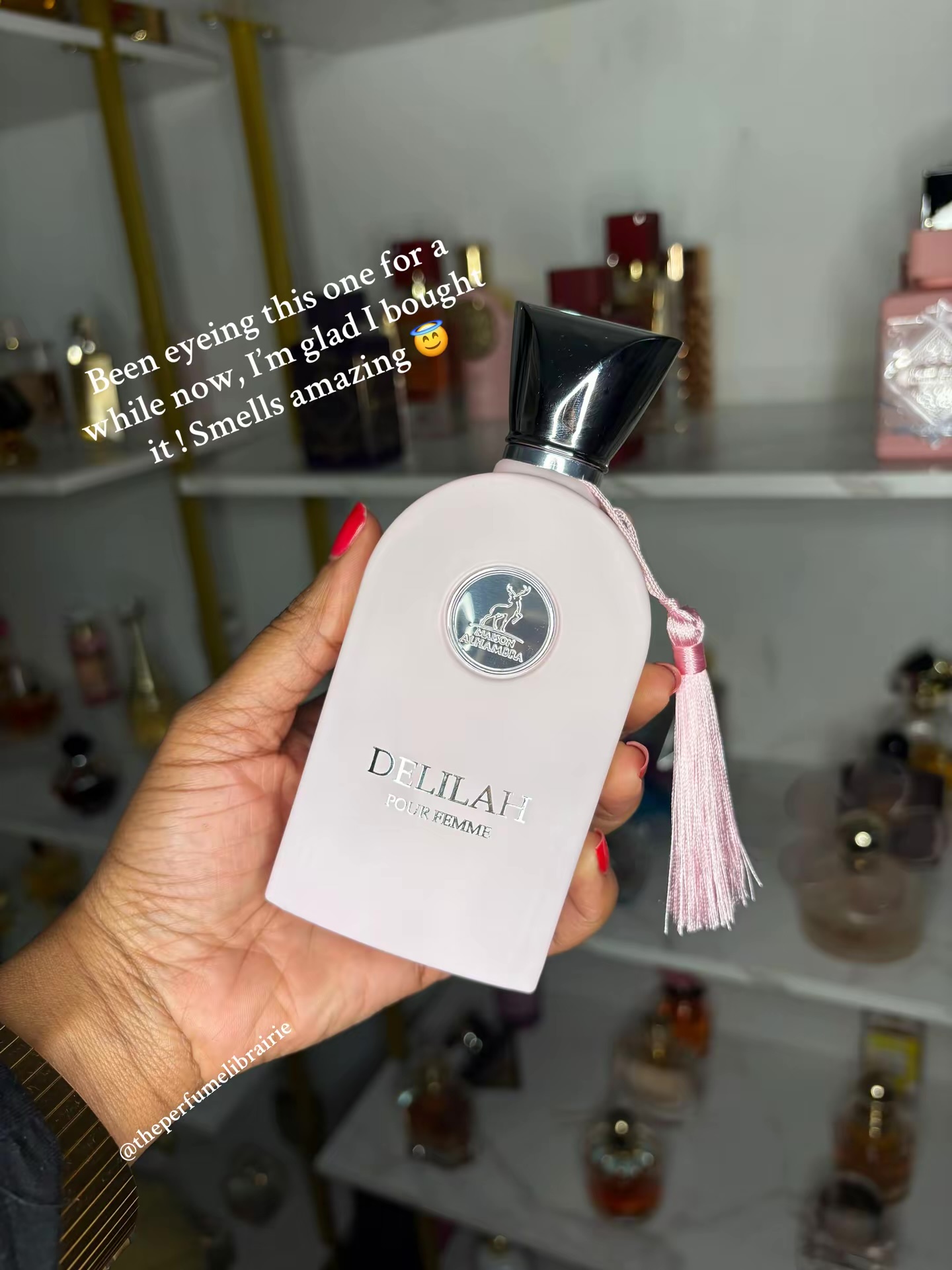 Delina perfume feminine elegant fragrance bottle